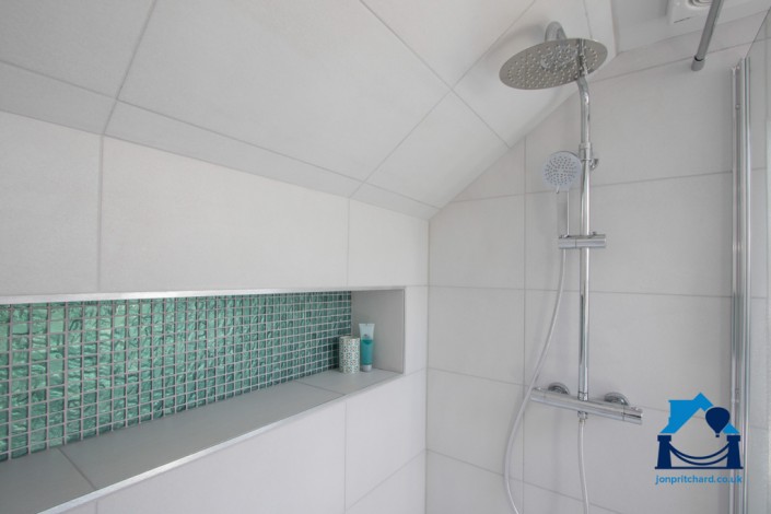 170111_71TheDell_Ensuite3_landscape_Shower&Recess_WEB