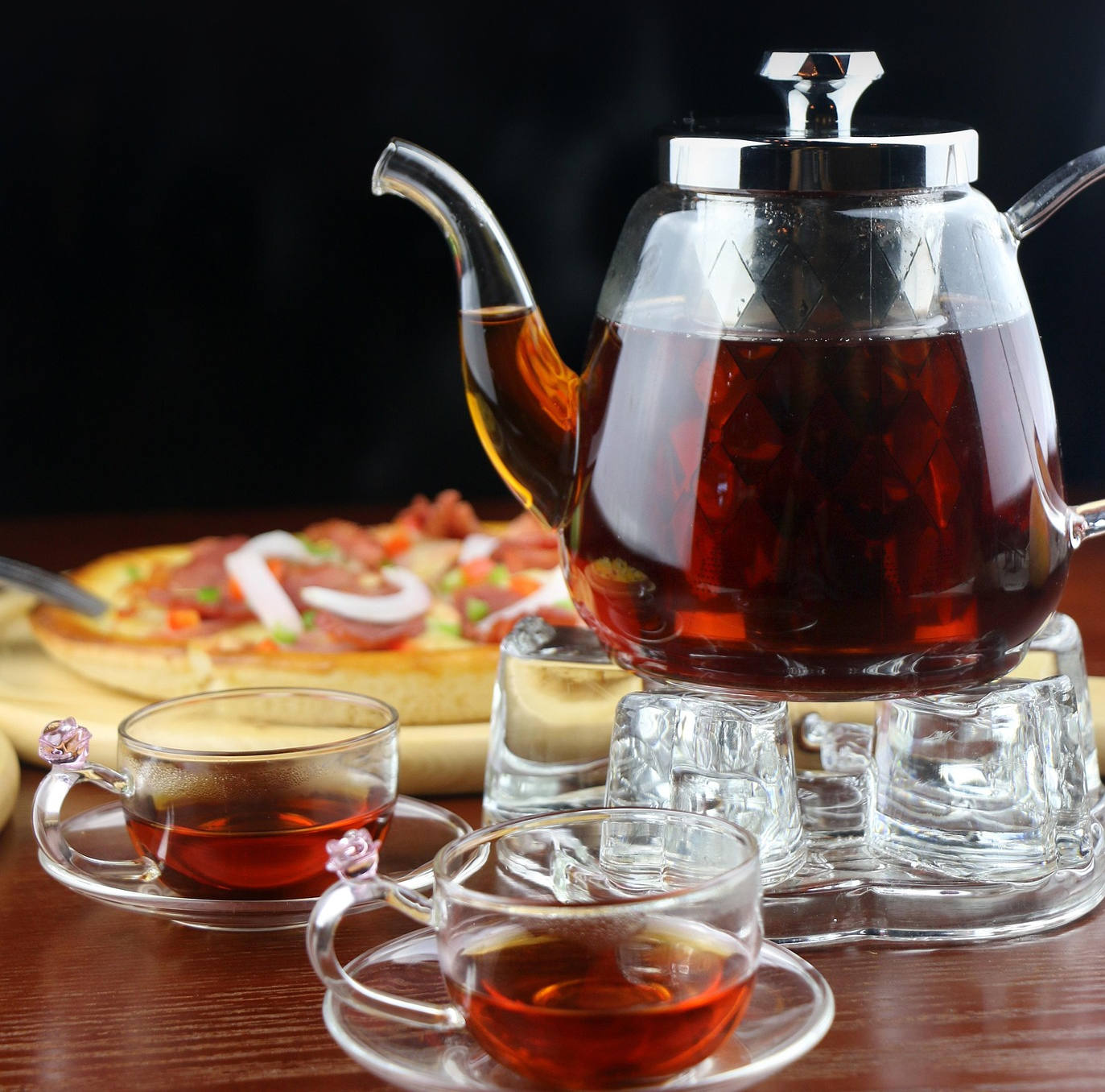 Teapot and cups
